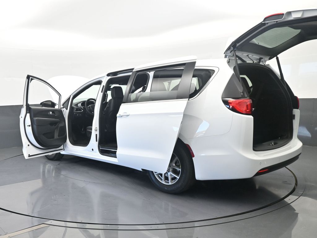 New 2026 Bright White Clearcoat Chrysler LX image 71