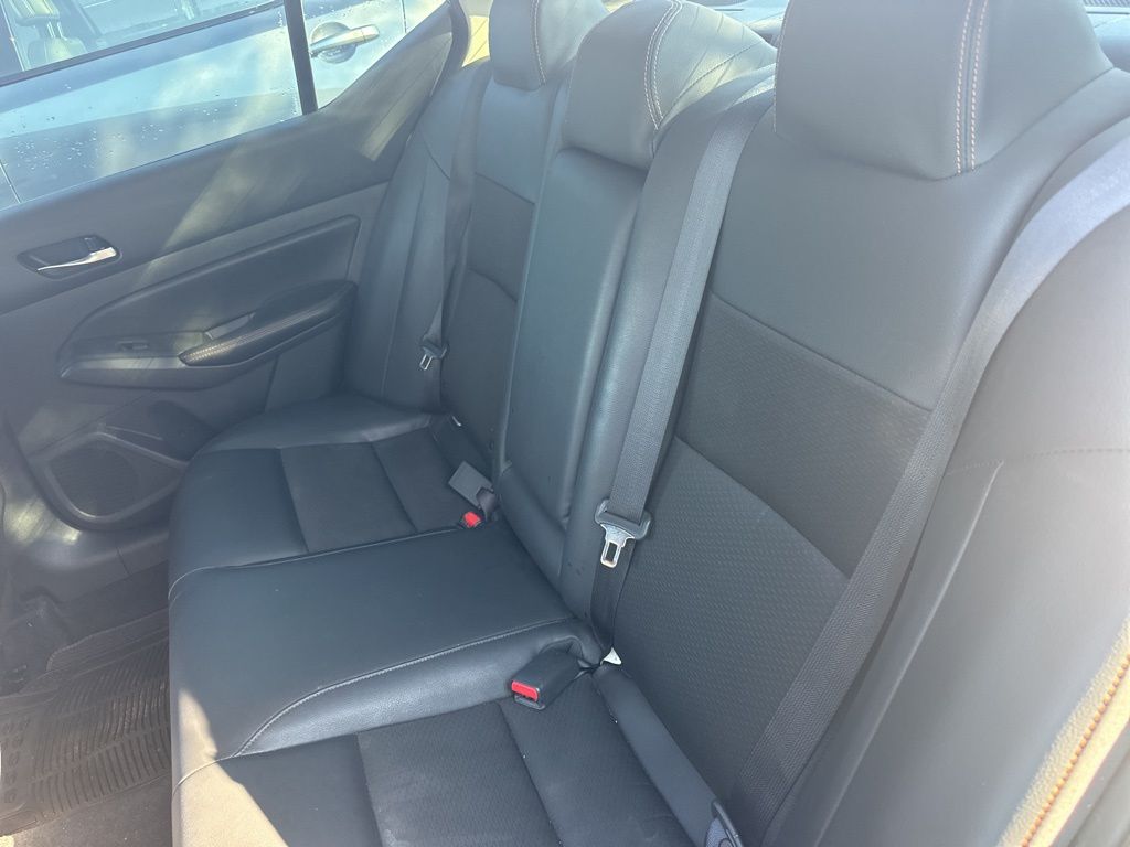 2021 Nissan Altima 2.5 SR photo 10