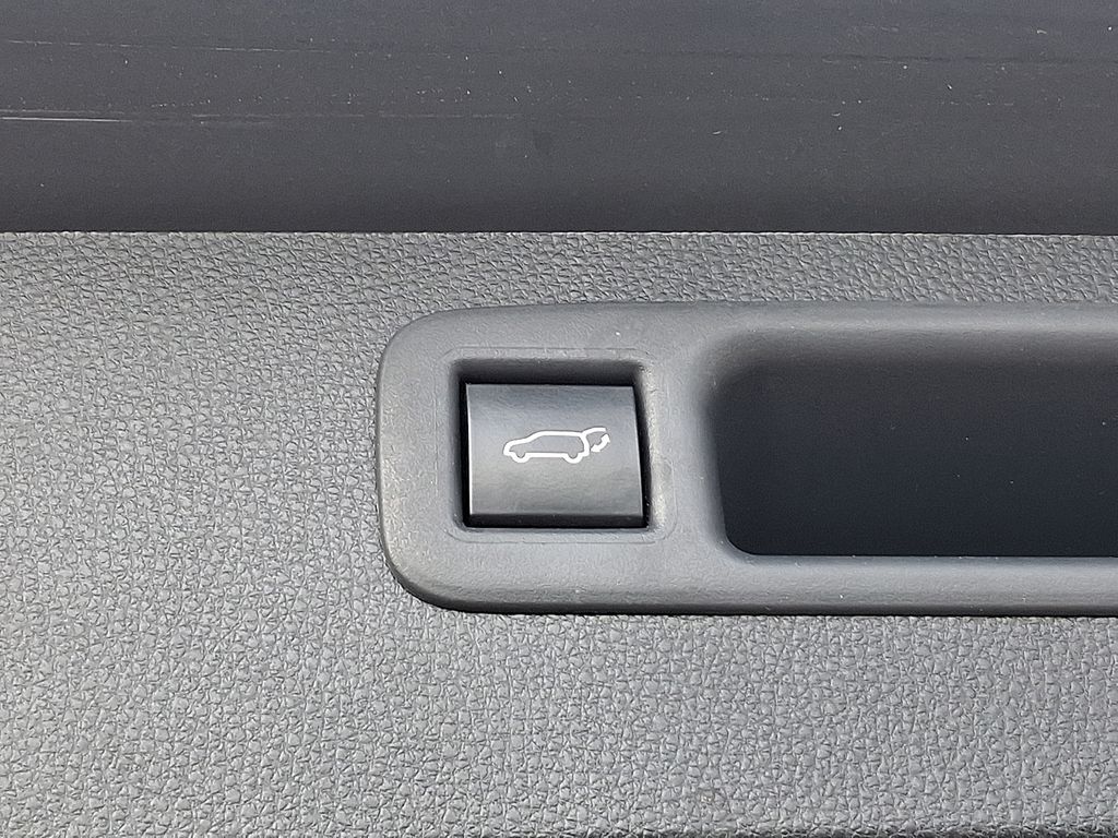 2022 Toyota Highlander XLE 32