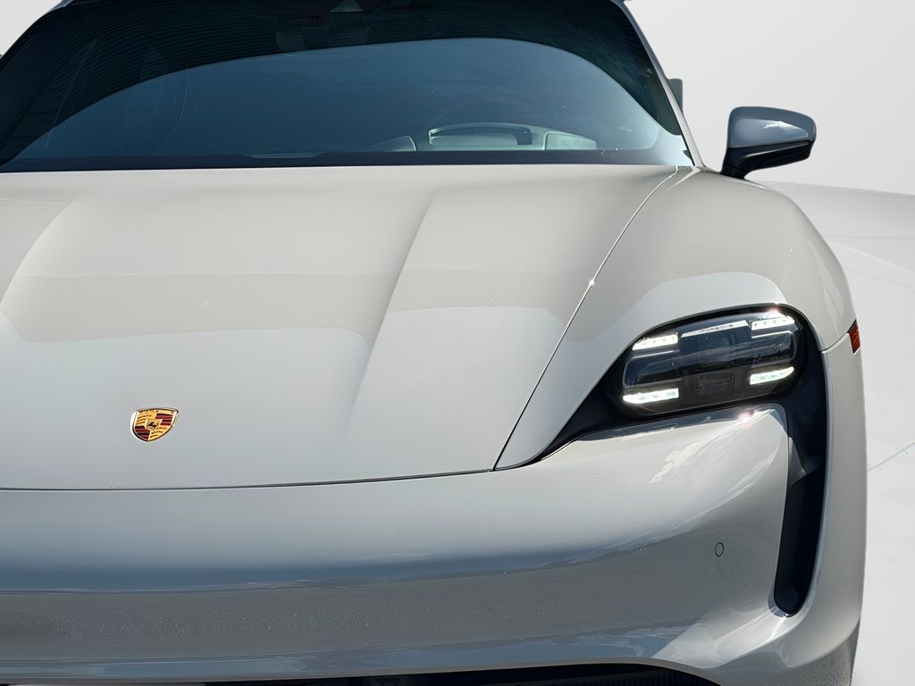 Certified Used 2022  Porsche  image 24