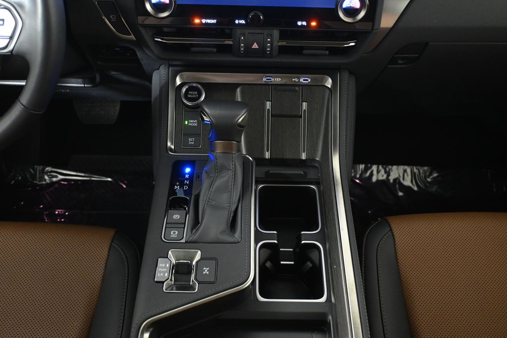 Thumbnail: 2025 Lexus GX - 24