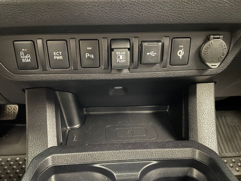 Thumbnail: 2022 Toyota Tacoma - 28