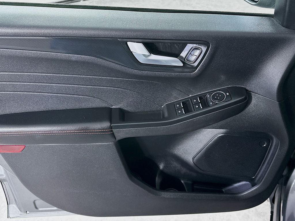 FordEscape23