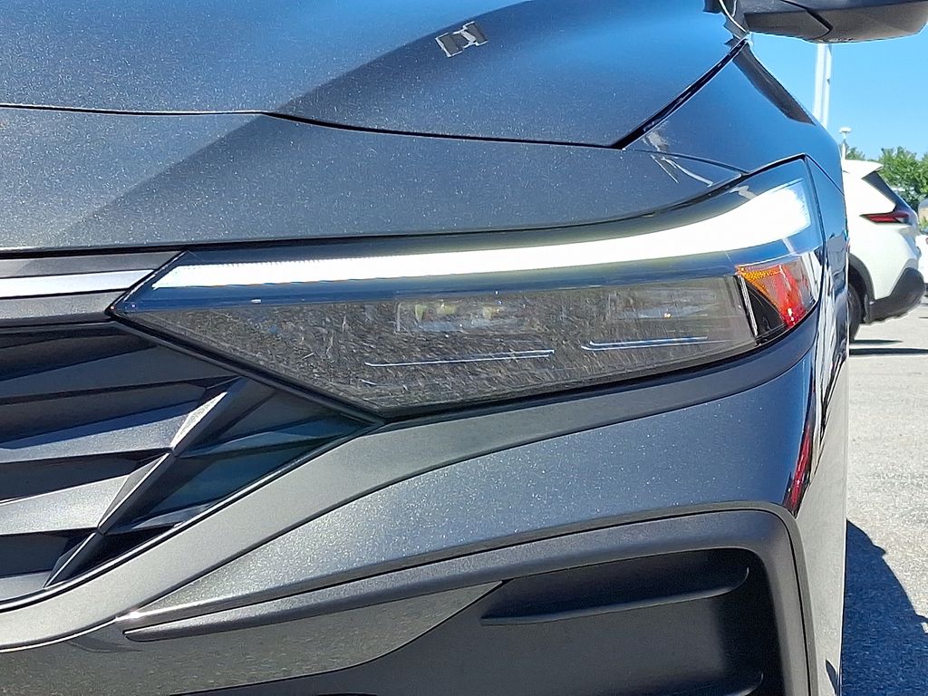 2026 Hyundai Elantra — photo 10