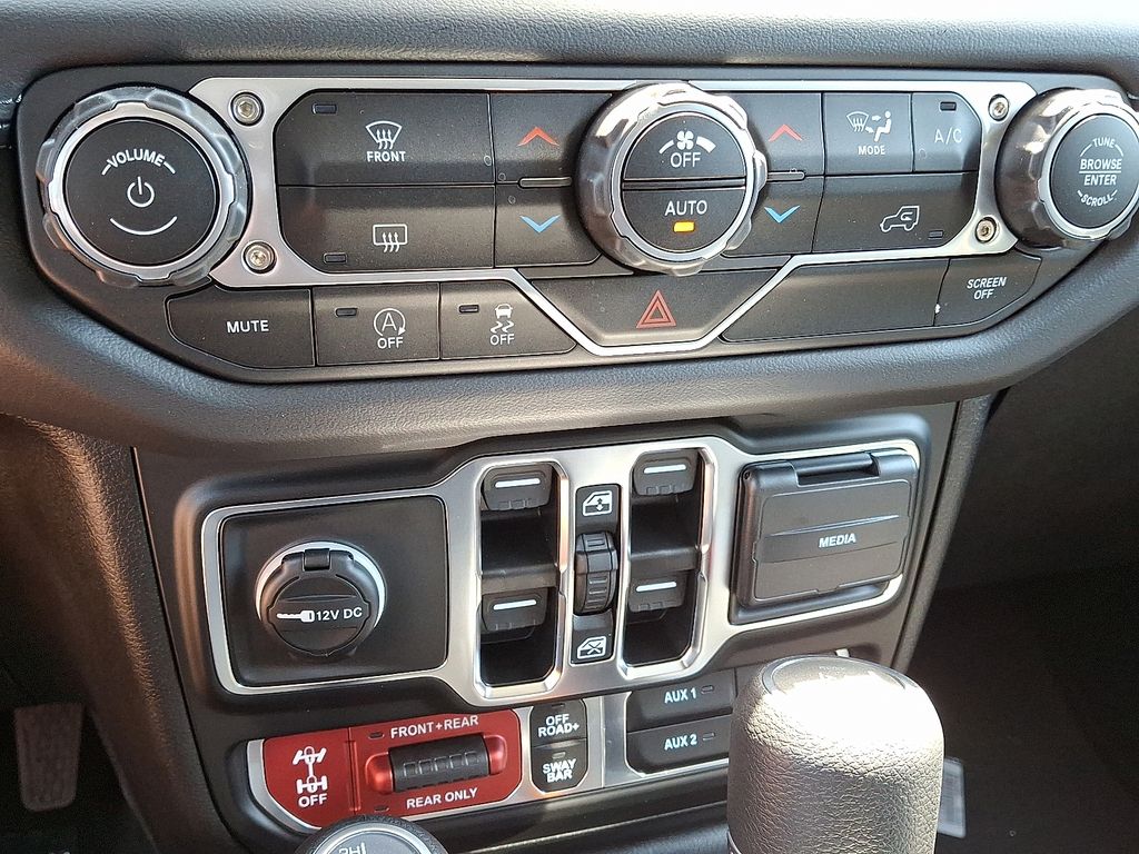 New 2025 Jeep Wrangler SUV