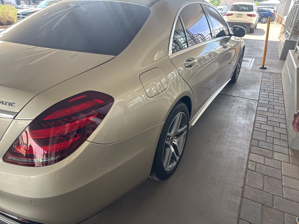 Thumbnail: 2020 Mercedes-Benz S-Class - 4