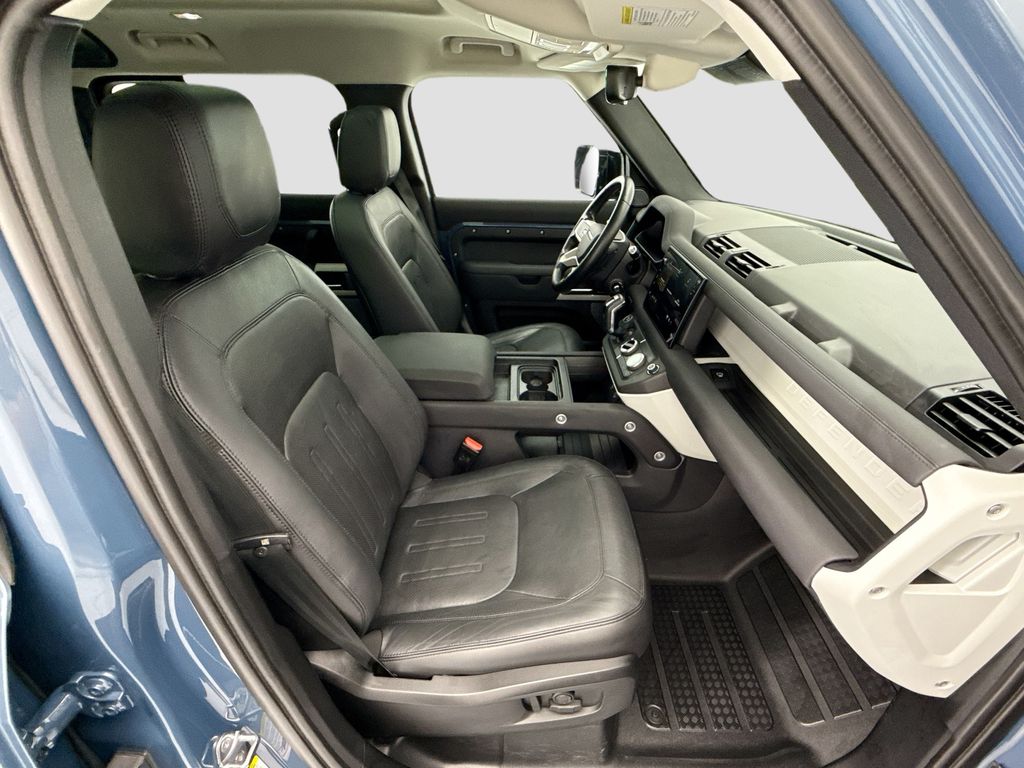 Thumbnail: 2022 Land Rover Defender - 19