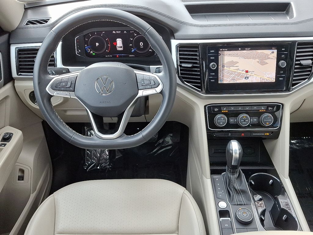 Thumbnail: 2022 Volkswagen Atlas - 12