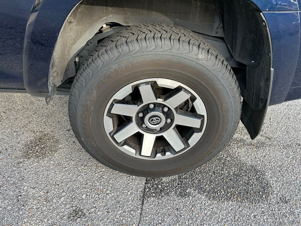 Thumbnail: 2023 Toyota 4Runner - 9