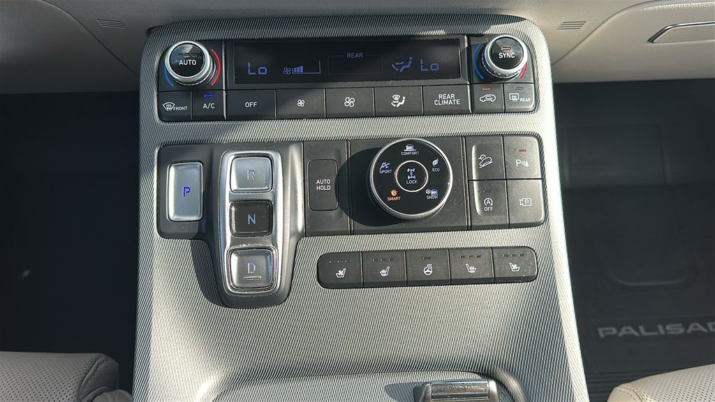 2024 Hyundai Palisade Limited Gray at Shottenkirk Kia Fort Bend