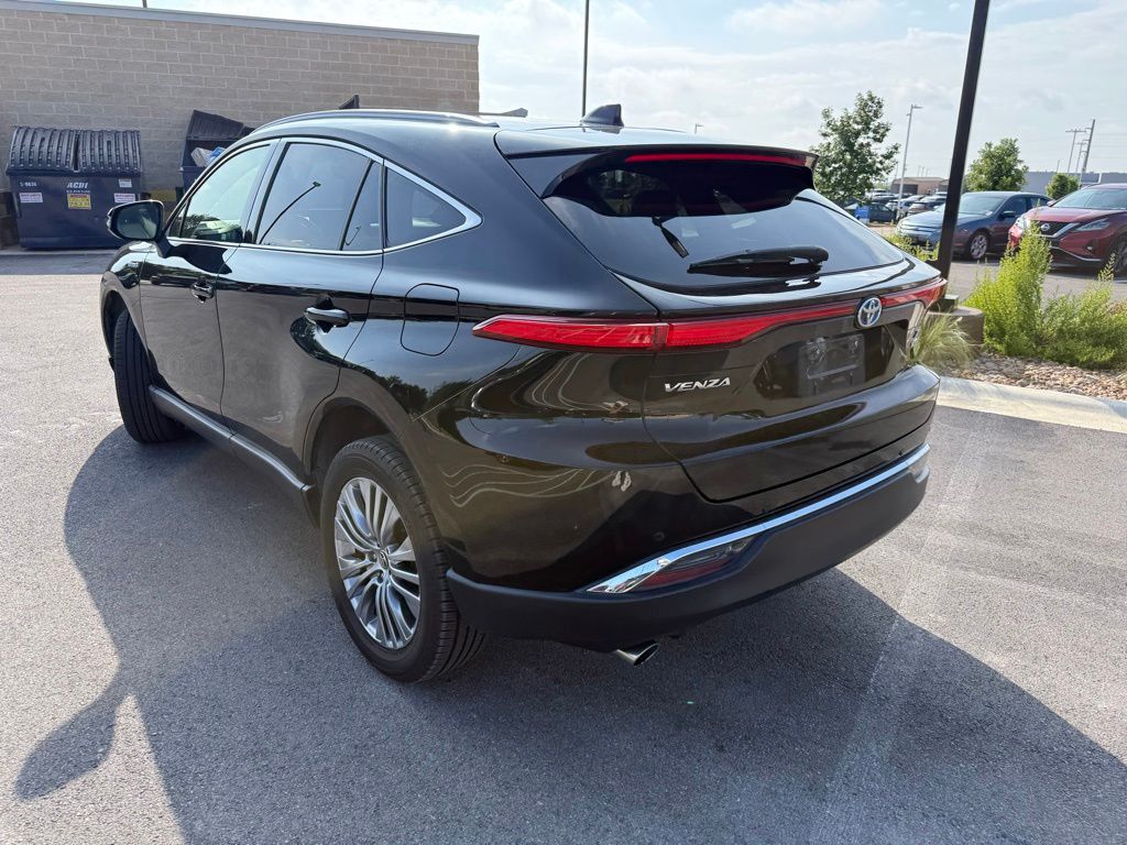 Thumbnail: 2021 Toyota Venza - 6