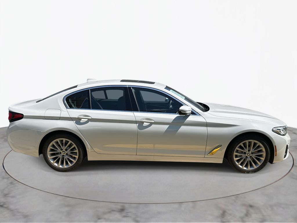 Thumbnail: 2022 BMW 5 Series - 6