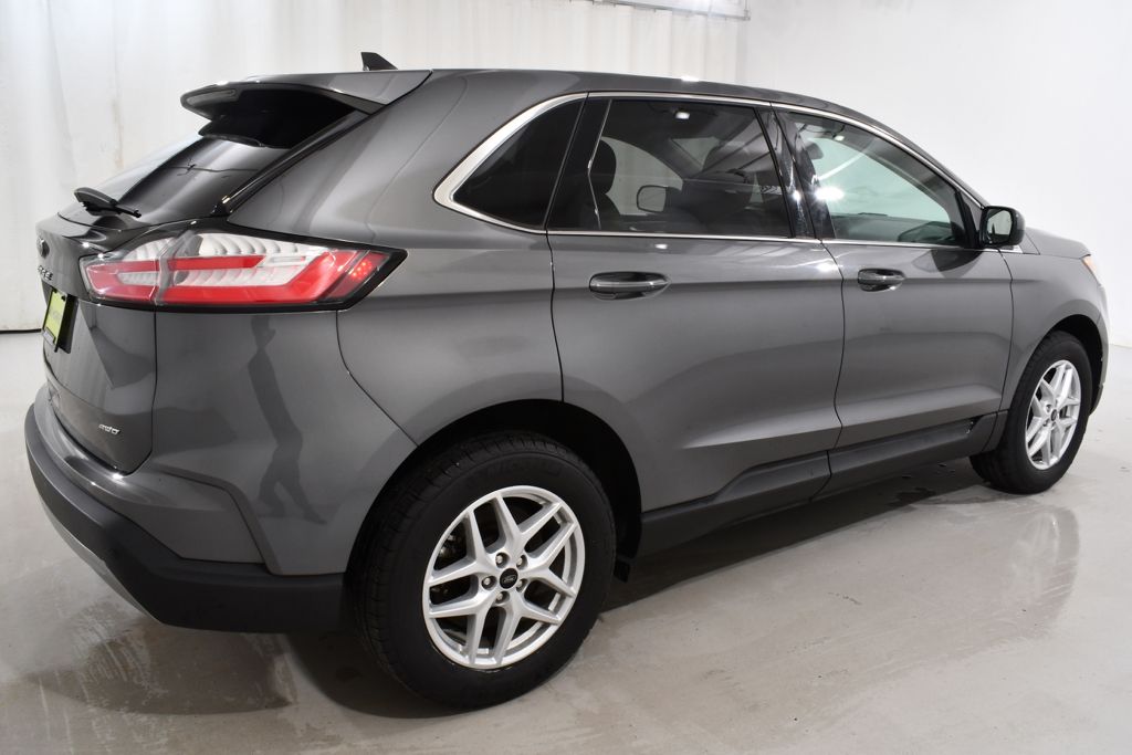 Used 2023 Gray Ford SEL image 11