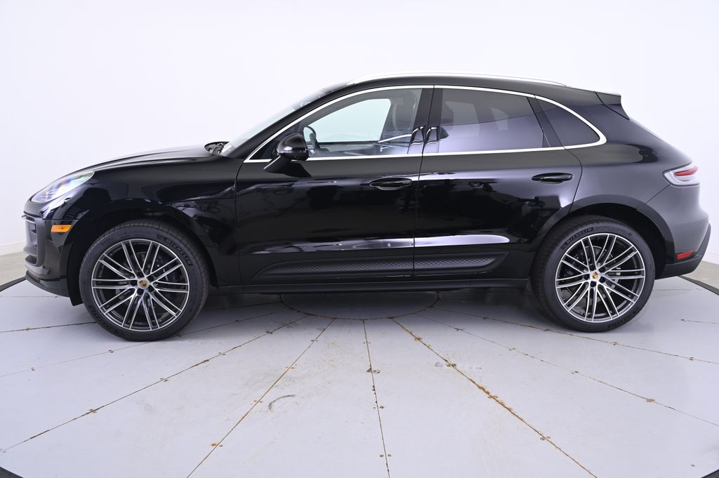 Thumbnail: 2025 Porsche Macan - 2