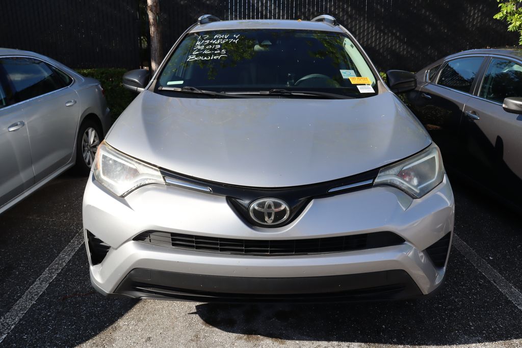2017 Toyota RAV4 LE 5
