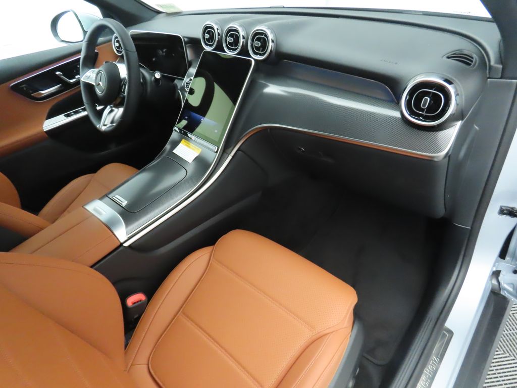 2025 Mercedes-Benz GLC 300 18