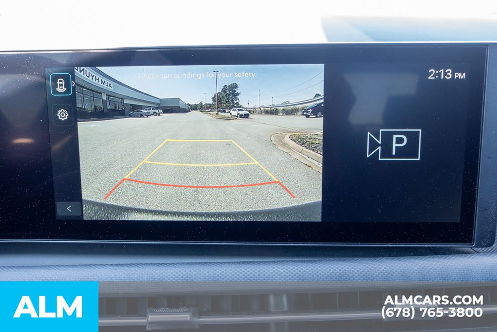 Used 2025 Black Hyundai SE image 34