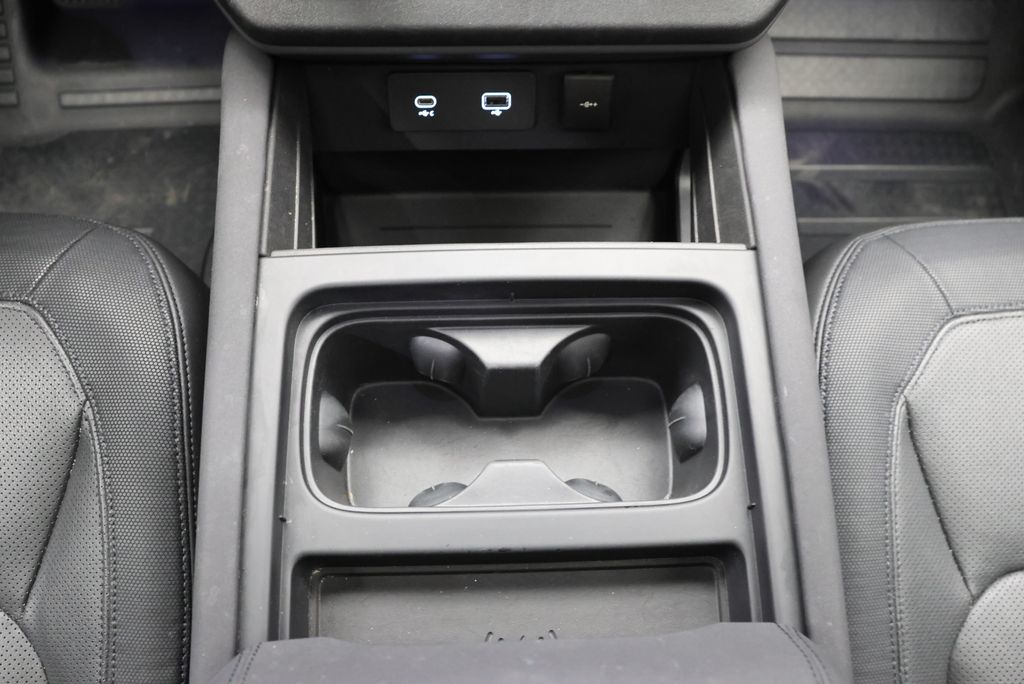 Thumbnail: 2023 Land Rover Defender - 25