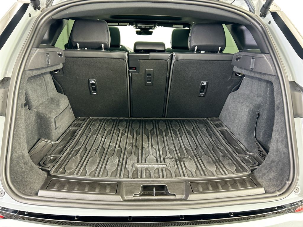 Thumbnail: 2025 Land Rover Range Rover Evoque - 27