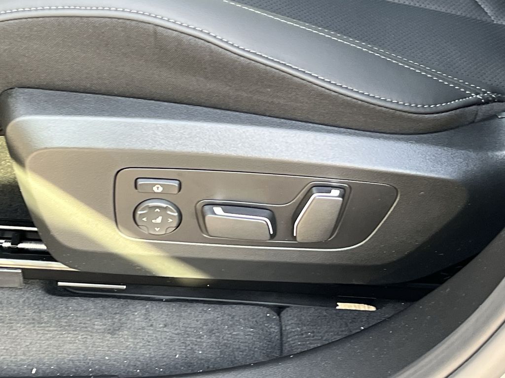 Thumbnail: 2026 BMW X3 - 12