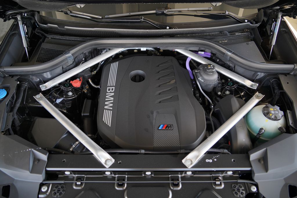 Thumbnail: 2026 BMW X6 - 21