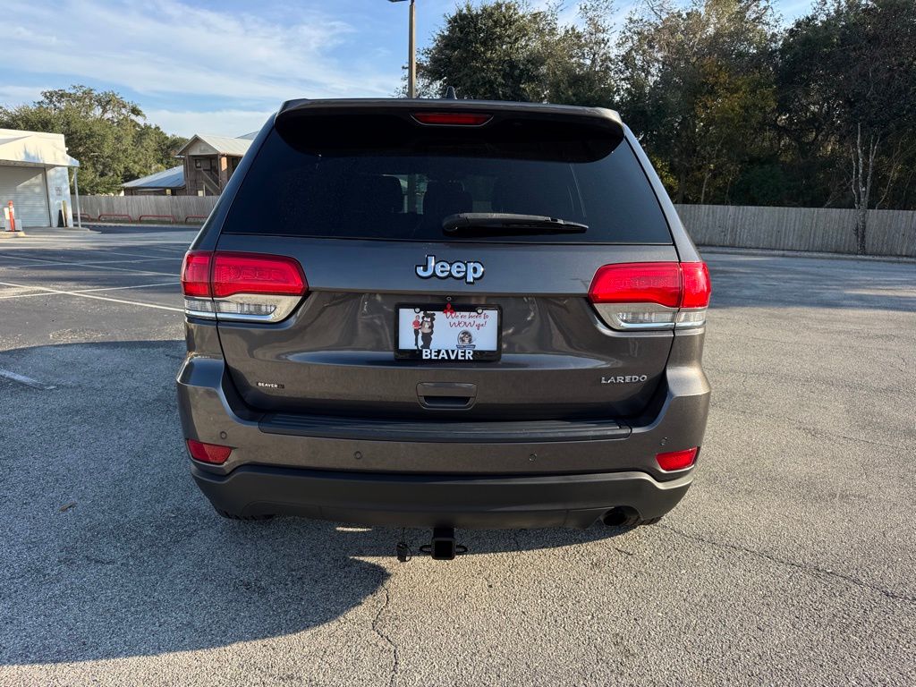 2016 Jeep Grand Cherokee Laredo photo 4