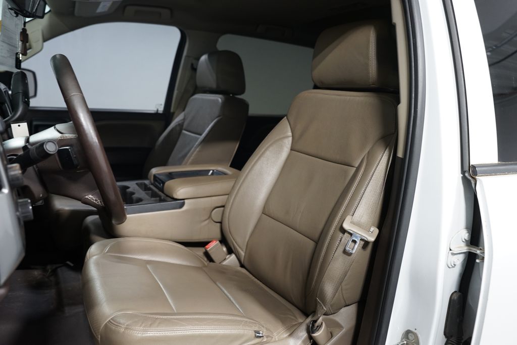 Thumbnail: 2016 Chevrolet Silverado 1500 - 6