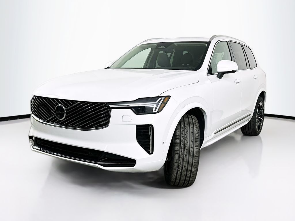 2026 Volvo XC90 B5 Plus