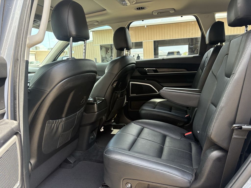 2021 Kia Telluride EX Silver at AutoSavvy Houston Southwest
