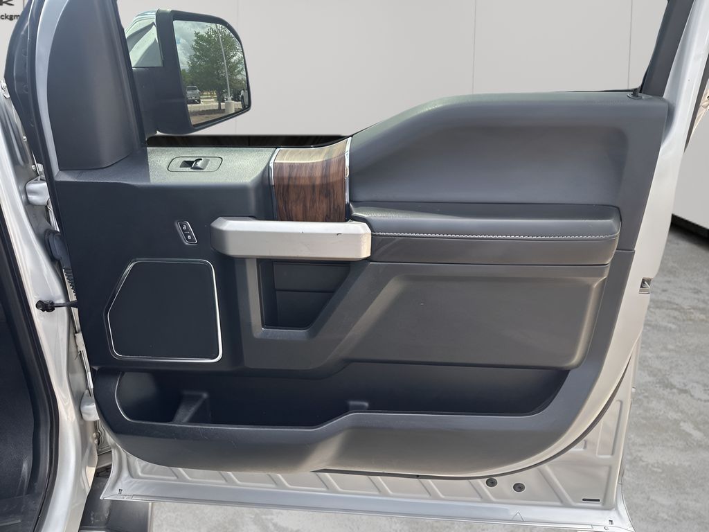 Used Car 2019 Ford F-150  Lariat For Sale Under $25,000 In Austin, Texas