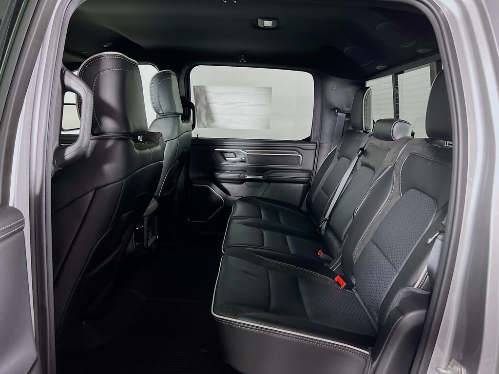 1500 Crew Cab Laramie
