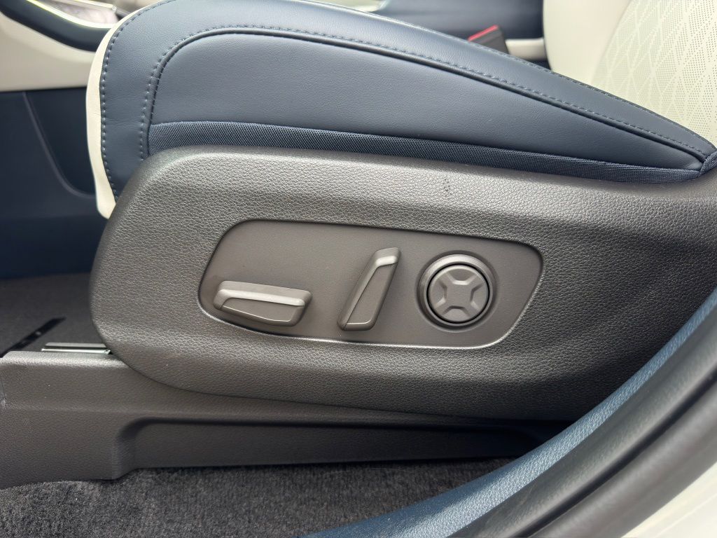 2026 Kia Carnival EX Silver at Community Kia