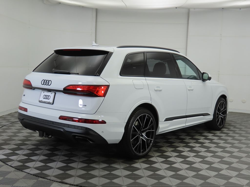 Thumbnail: 2025 Audi Q7 - 5