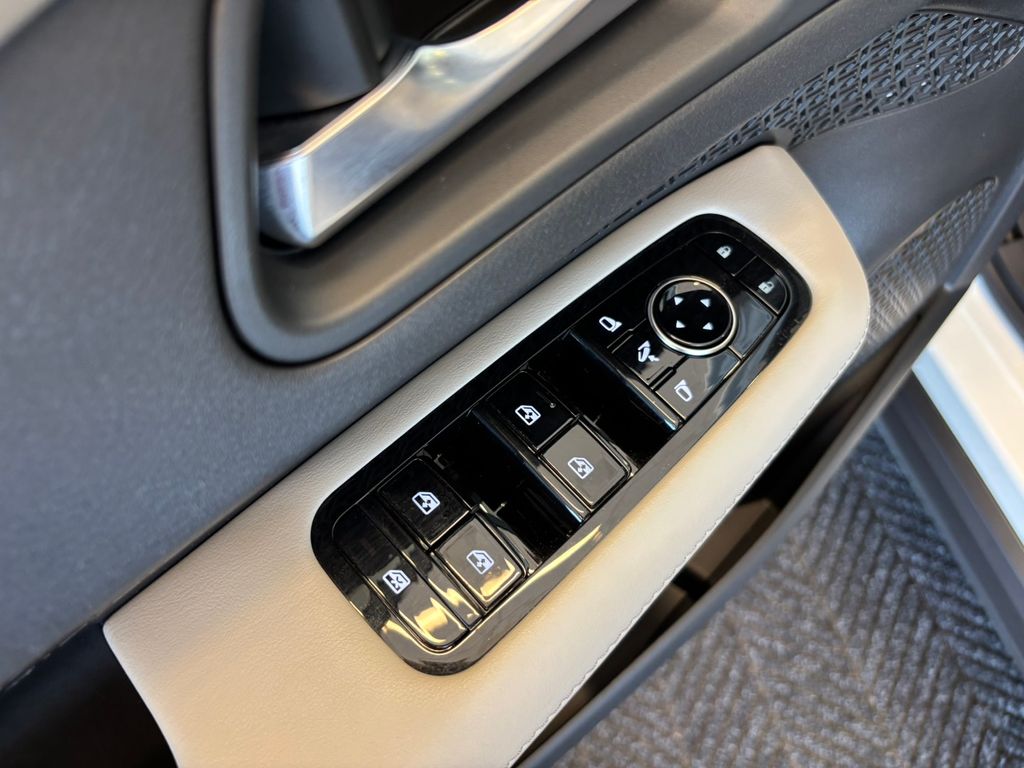 2024 Nissan Ariya ENGAGE