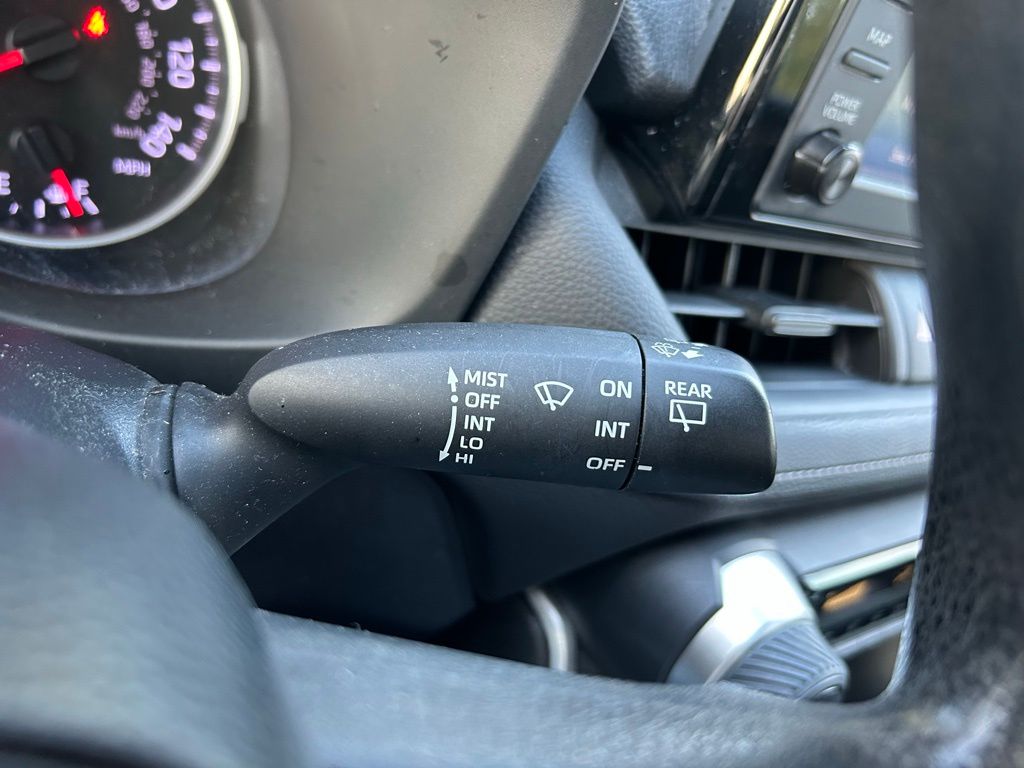 2019 Toyota RAV4 LE 20