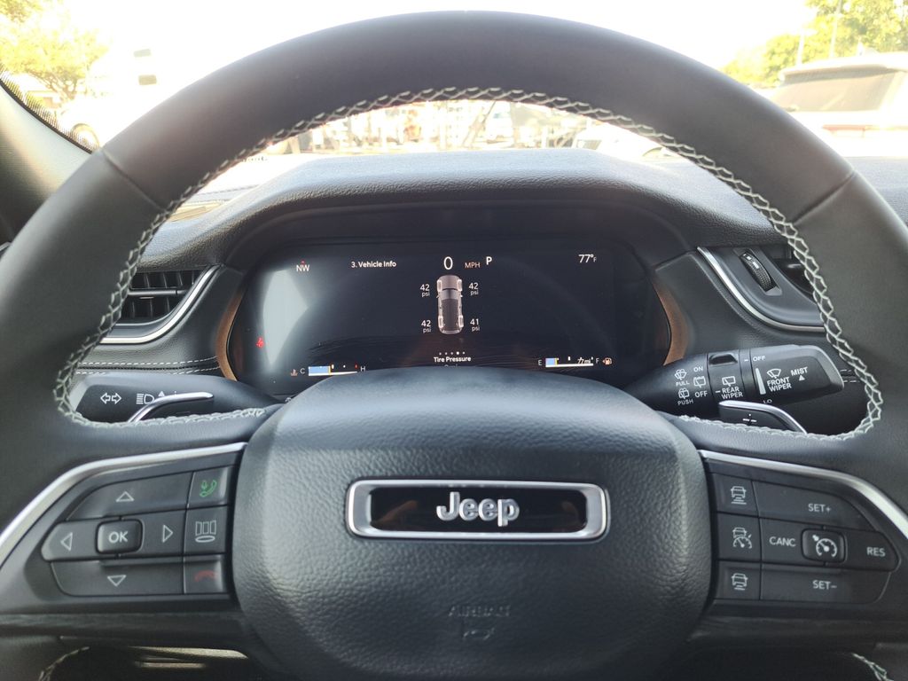 New Car 2025 Jeep Grand Cherokee  Laredo X For Sale Under $35,000 In Austin, Texas