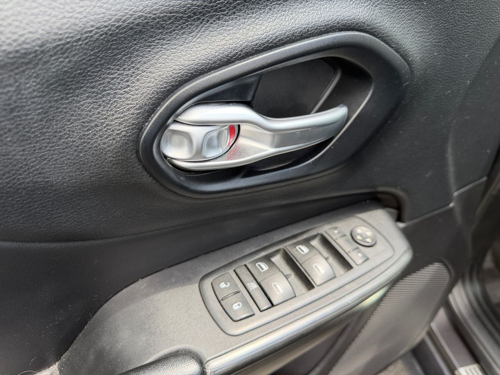 2015 Jeep Cherokee Limited Gray at Subaru and VW of Moon Township