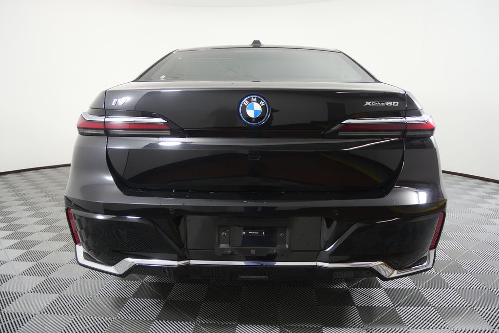 Thumbnail: 2023 BMW i7 - 4