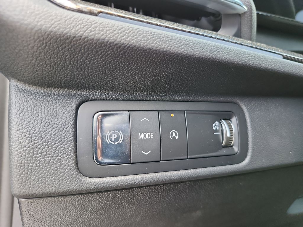 new 2026 Chevrolet Traverse car, priced at $53,995