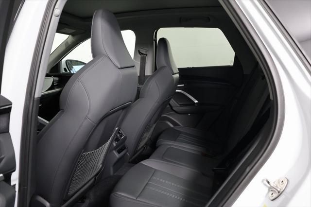 Thumbnail: 2025 Audi Q5 - 6