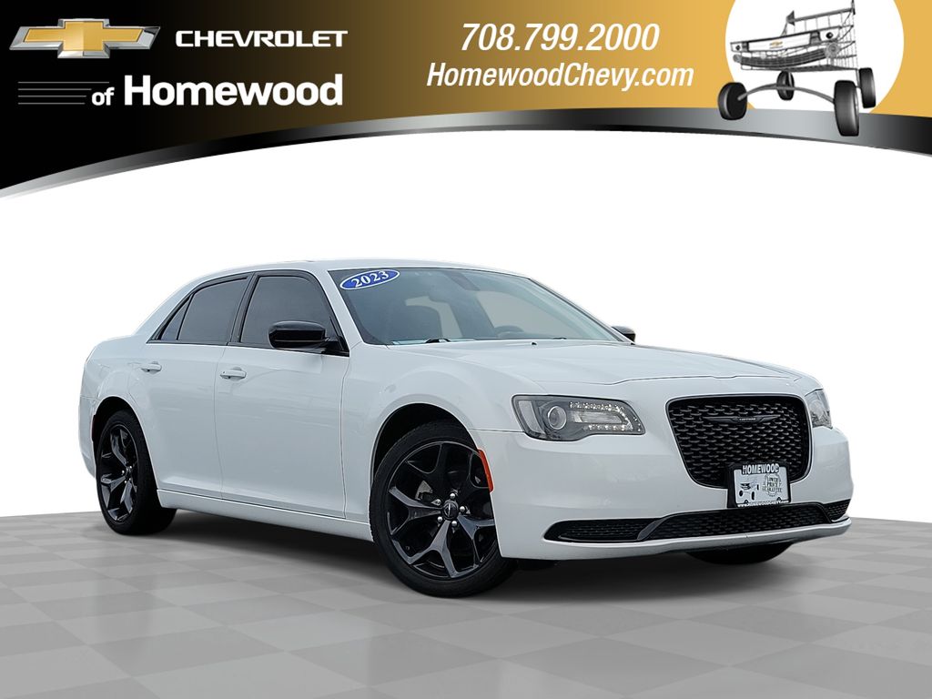 2023 Chrysler 300 Touring RWD
