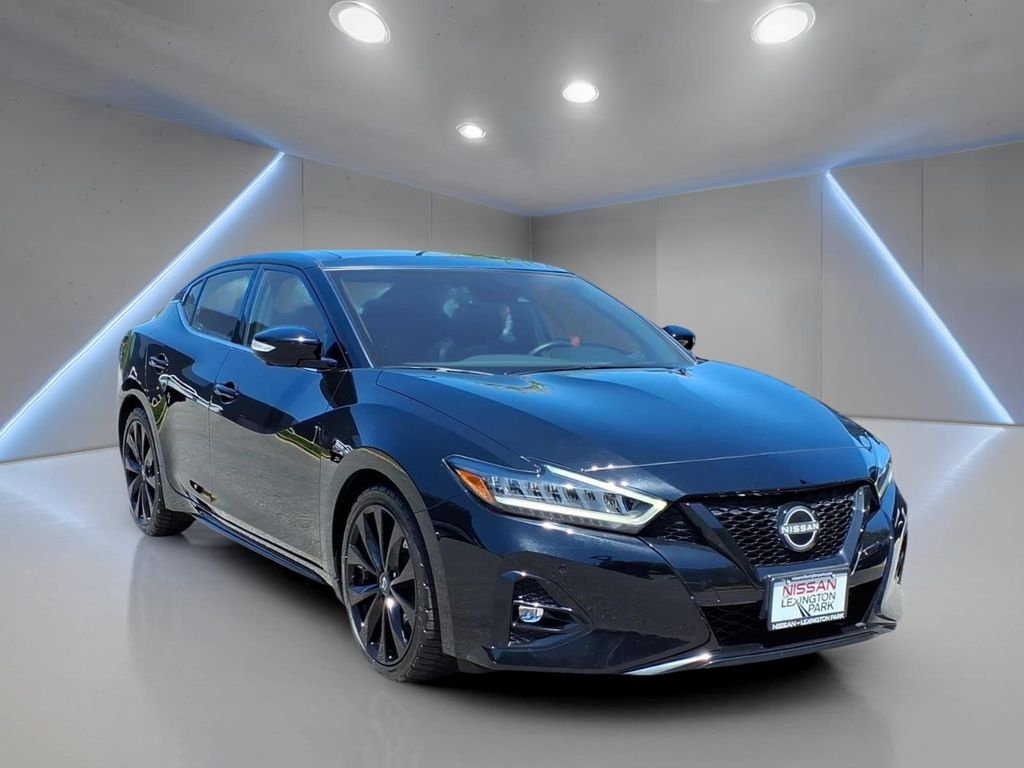 Super Black 2023 Nissan Maxima SR FWD Sedan Front-Wheel Drive Continuously Variable Transmission