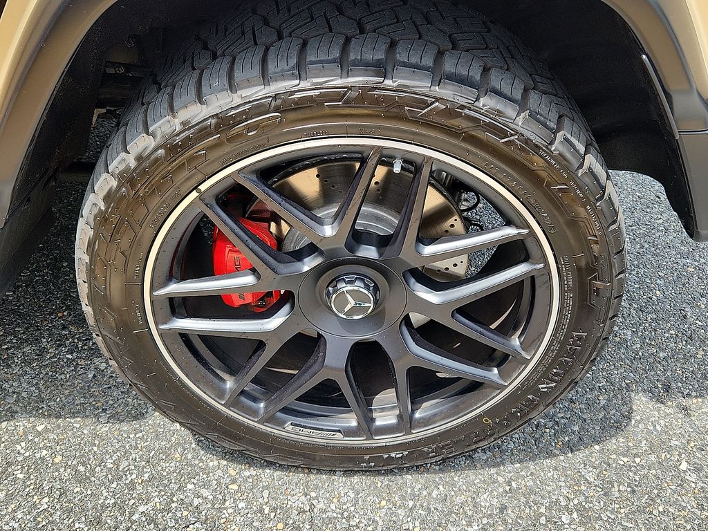 2025 Mercedes-Benz G-Class AMG G 63 8