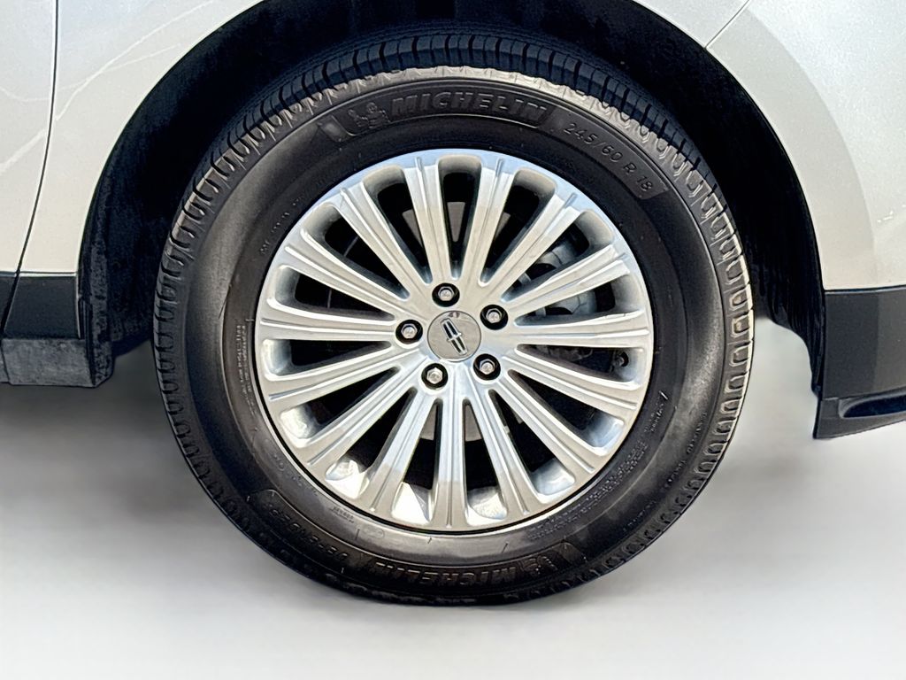 Thumbnail: 2013 Lincoln MKX - 30