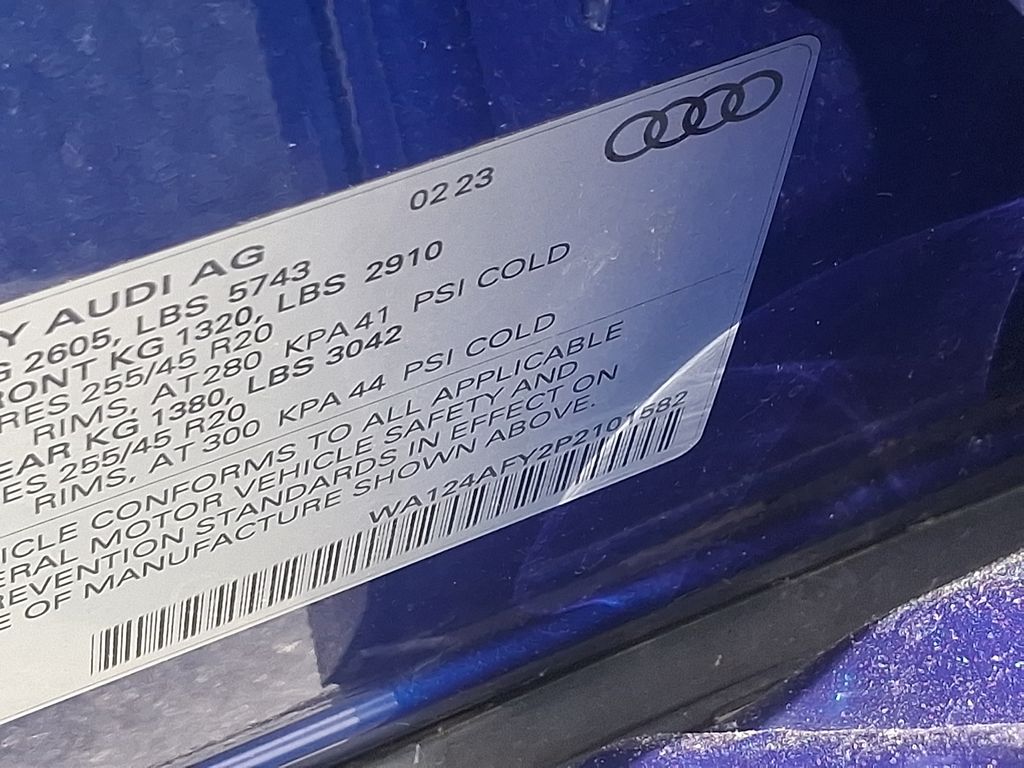 Thumbnail: 2023 Audi SQ5 - 25