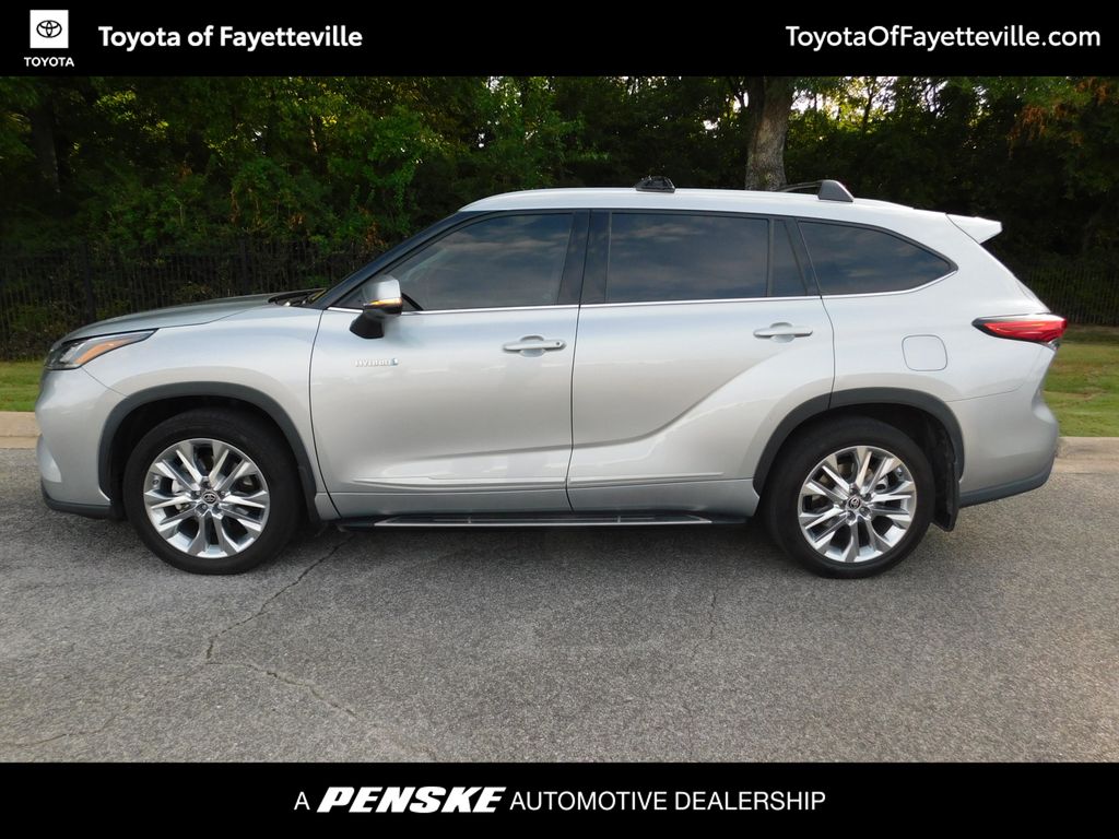 Thumbnail: 2021 Toyota Highlander - 2
