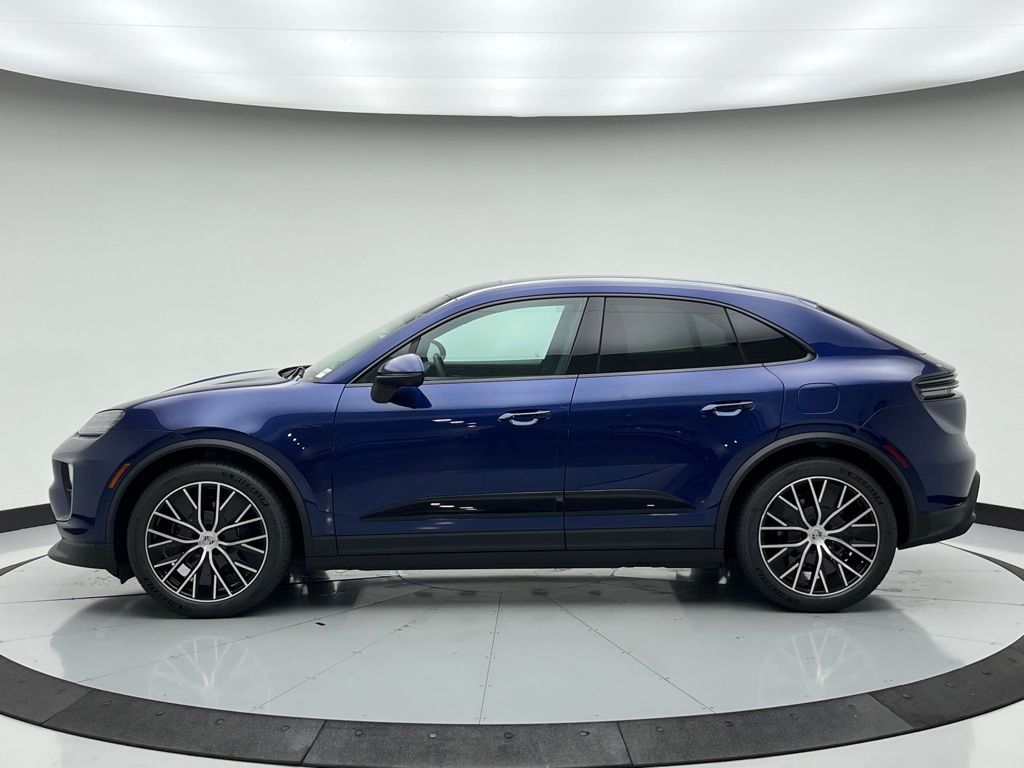Thumbnail: 2025 Porsche Macan - 2