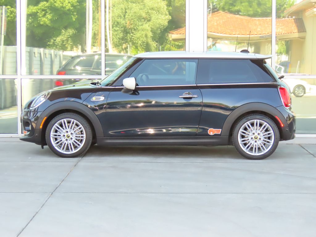 2021 MINI Cooper SE 2