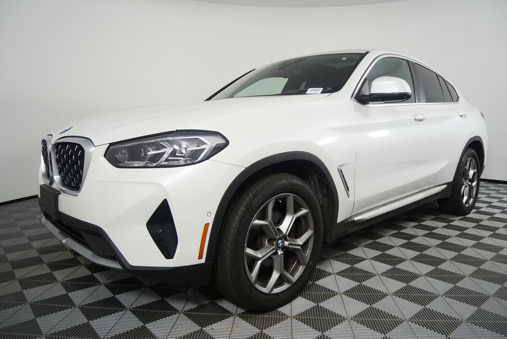 Thumbnail: 2024 BMW X4 - 8