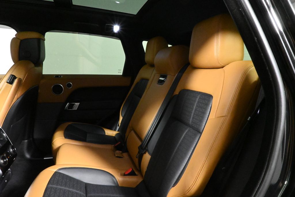 Thumbnail: 2019 Land Rover Range Rover Sport - 4